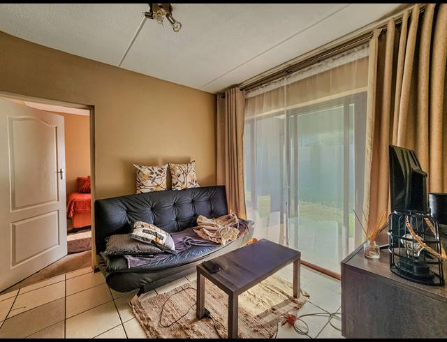 2 BEDROOM APARTMENT FOR SALE IN HONEYDEW GROVE